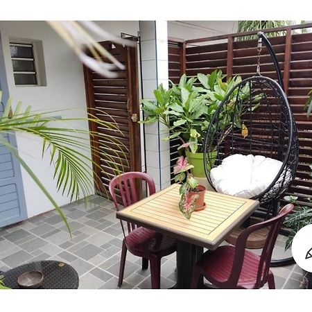 Appartements Et Chambres En Coeur De Ville Saint-Denis - Entree Autonome - Check In 14H30- Exterior photo